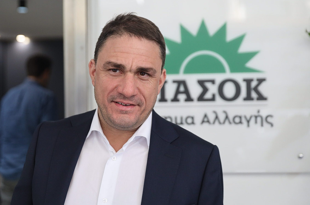 ΠΑΣΟΚ – Τσουκαλάς: Ο κ. Μητσοτάκης αποδεδειγμένα ζει στην εικονική πραγματικότητα των excel του «επιτελικού κράτους»
