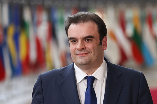 Κυριάκος Πιερρακάκης: Ποια μέτρα θα βοηθήσουν τους ευάλωτους