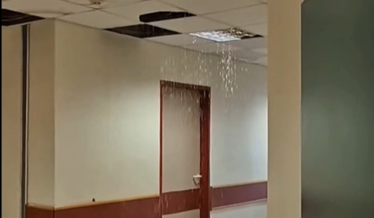 Από βλάβη στο (νέο) σύστημα κλιματισμού πλημμύρισε το Νοσοκομείο Ρόδου – Γιαννάκος: «Να αναζητηθούν ευθύνες»