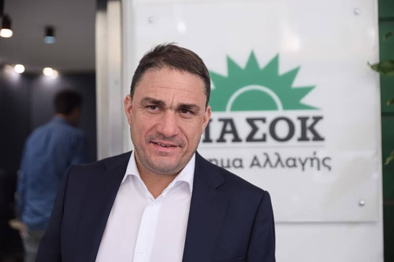 Τσουκαλάς: Απόλυτα ρεαλιστική η δωρεάν πρόσβαση των νέων στα ΜΜΜ – Δεν μιλάμε με λόγια του αέρα