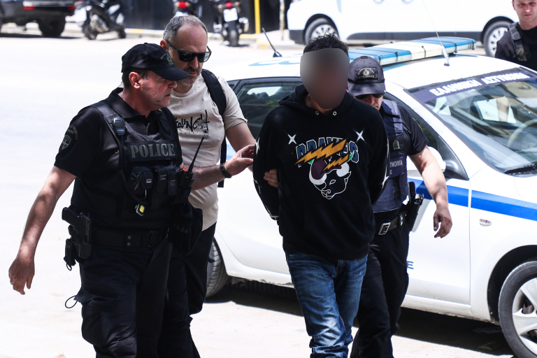 Θεσσαλονίκη: Δίωξη για ανθρωποκτονία με δόλο στον 30χρονο για τη δολοφονία του πατέρα του