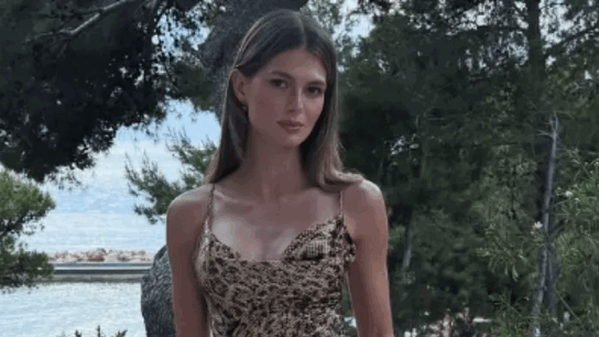 Αμαλία Κωστοπούλου: Με Vintage Roberto Cavalli φόρεμα της Μπαλατσινού