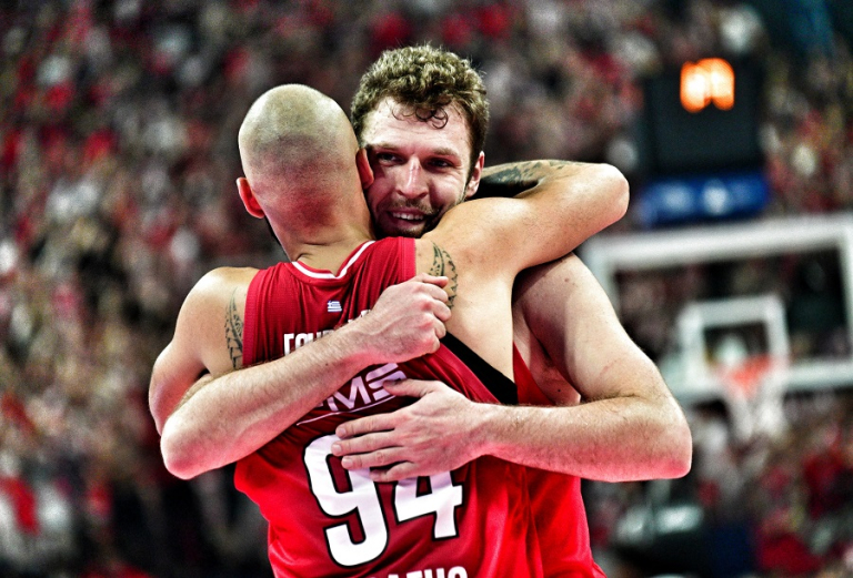 MVP του Final Four της Euroleague ο Φουρνιέ: «Ήταν αδύνατο να χάσουμε με αυτούς τους οπαδούς» (pic)