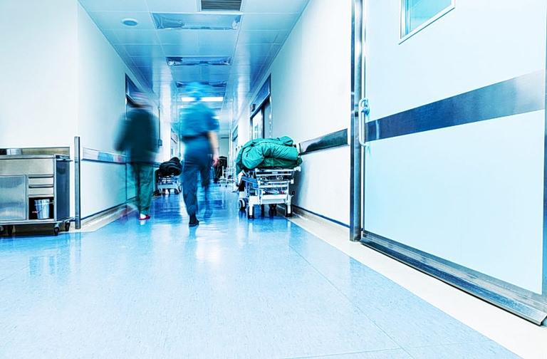 Κρήτη: Κρίσιμη αλλά σταθερή η κατάσταση του 3χρονου – Το παιδί περιγράφεται ως «ιδιαίτερα κακοποιημένο»