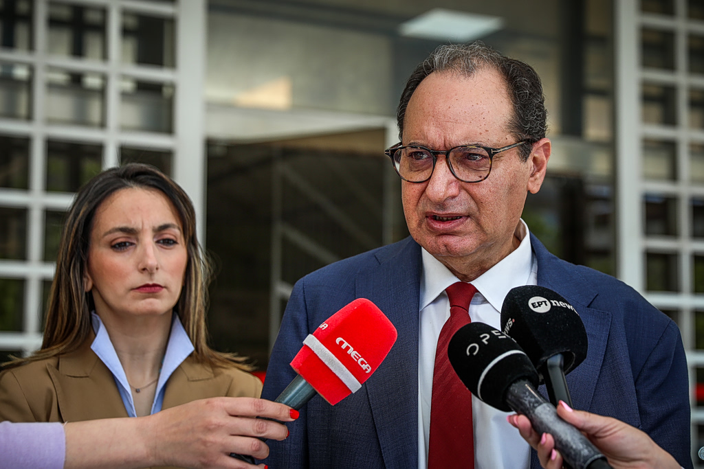 Υποκλοπές: Ανάσυρση της υπόθεσης από το αρχείο και εξαίρεση Τζαβέλλα ζητά ο Σπίρτζης