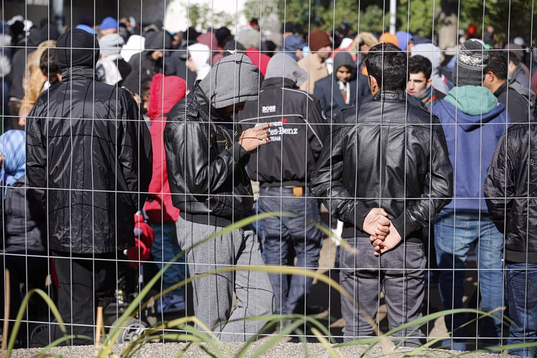 Σε ισχύ από σήμερα το νέο Σύμφωνο για το Άσυλο και τη Μετανάστευση