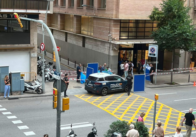 Βαρκελώνη: Δολοφονία έξω από αστυνομικό τμήμα εν μέσω της επίσκεψης του Πάπα Λέοντα
