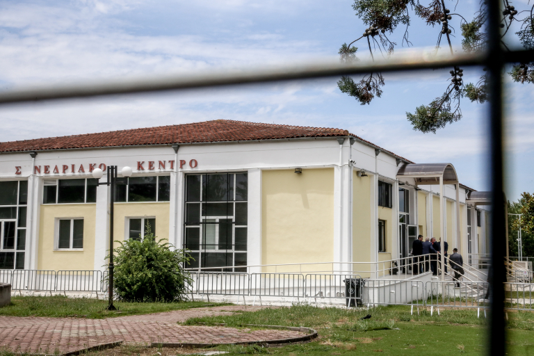 Δίκη για τα Τέμπη: Αντιπαραθέσεις για τη βιντεοσκόπηση και τη φυσική παρουσία των κατηγορουμένων