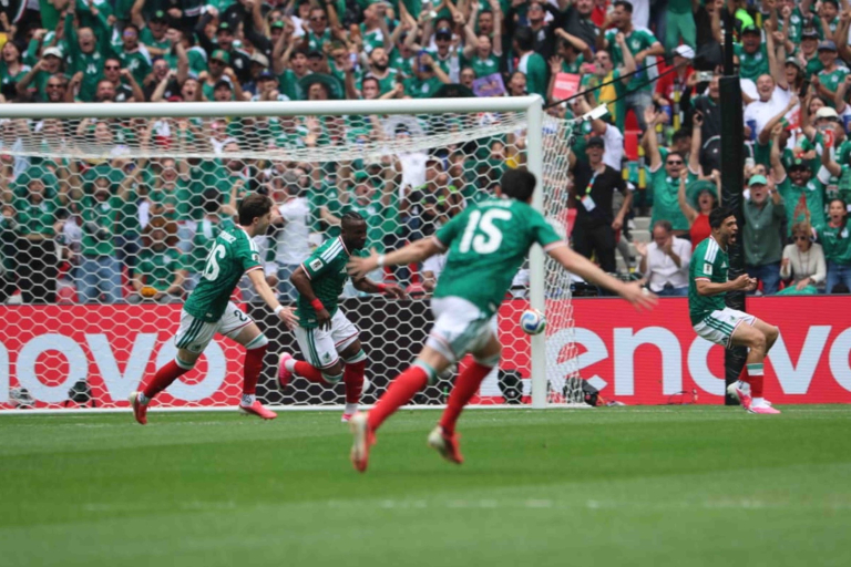 Μεξικό – Νότια Αφρική 2-0: Άνετοι και ωραίοι οι Τρικολόρ (vids)