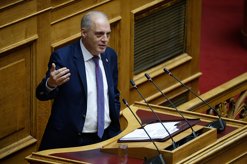 Βουλή: Την άρση ασυλίας του Κυρ. Βελόπουλου εισηγείται, ομοφώνως, η επιτροπή Δεοντολογίας