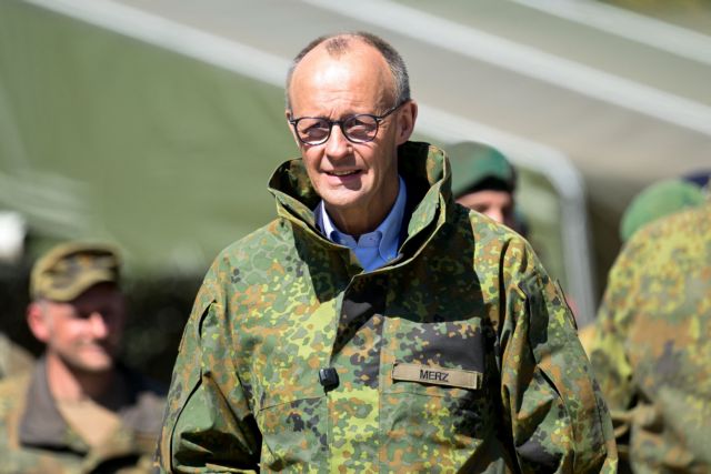 Ο Μερτς δεν συνδέει την κριτική του στον Τραμπ με την απόσυρση αμερικανών στρατιωτικών από τη Γερμανία